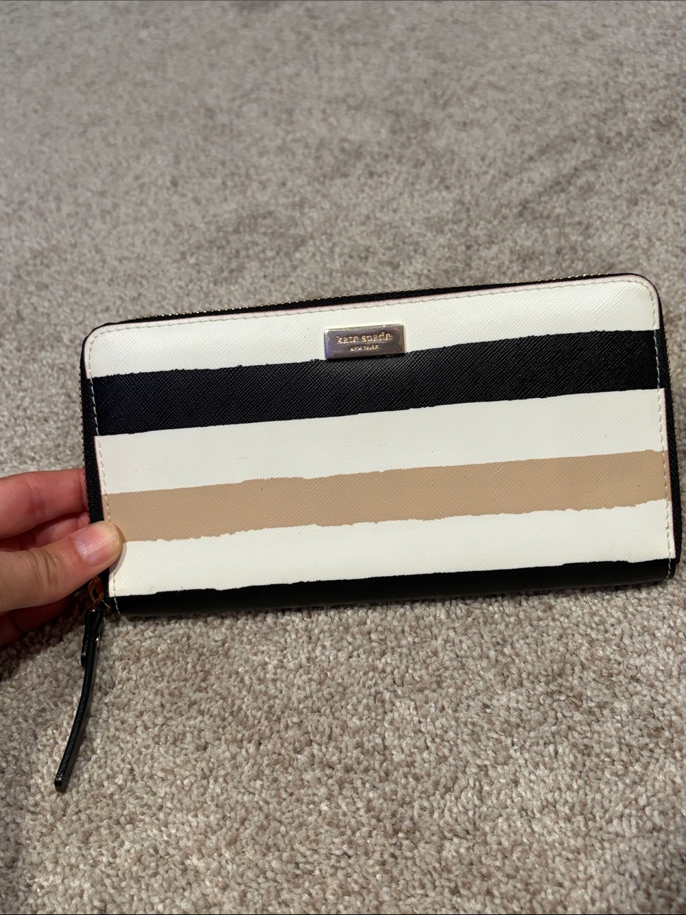 Kate Spade New York Black White Tan Striped Zip-Around Continental Wallet